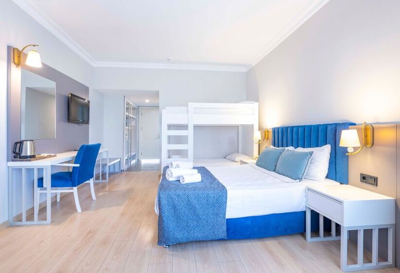 בית מלון כפרי Armas Bella Sun