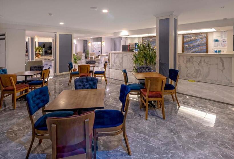 בית מלון כפרי Armas Bella Sun