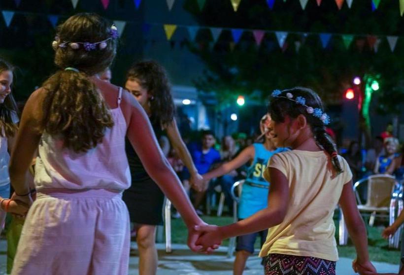 هتل Lara Hadrianus