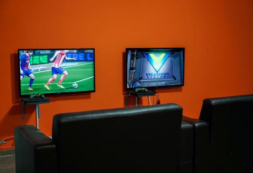 هتل Lara Hadrianus