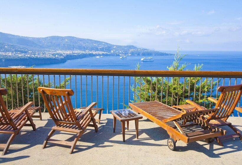 בית מלון כפרי Mega Mare