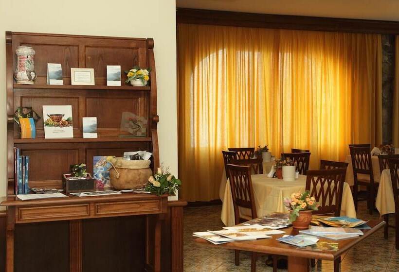 בית מלון כפרי Mega Mare