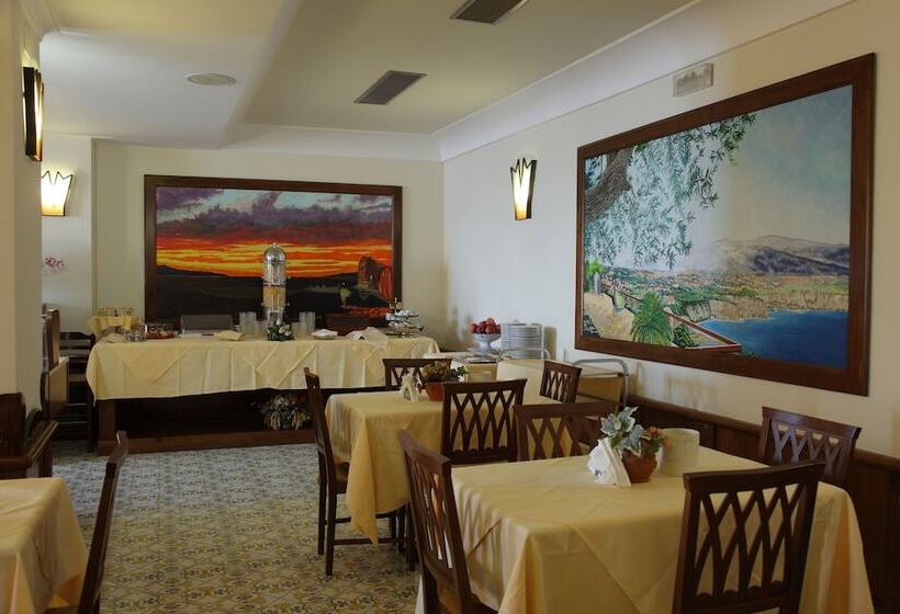 בית מלון כפרי Mega Mare