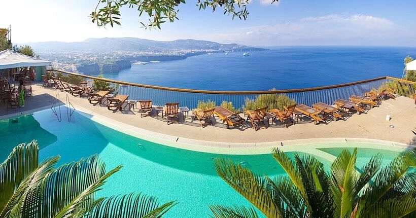 בית מלון כפרי Mega Mare