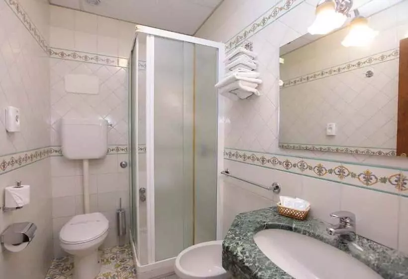 Отель Mega Mare