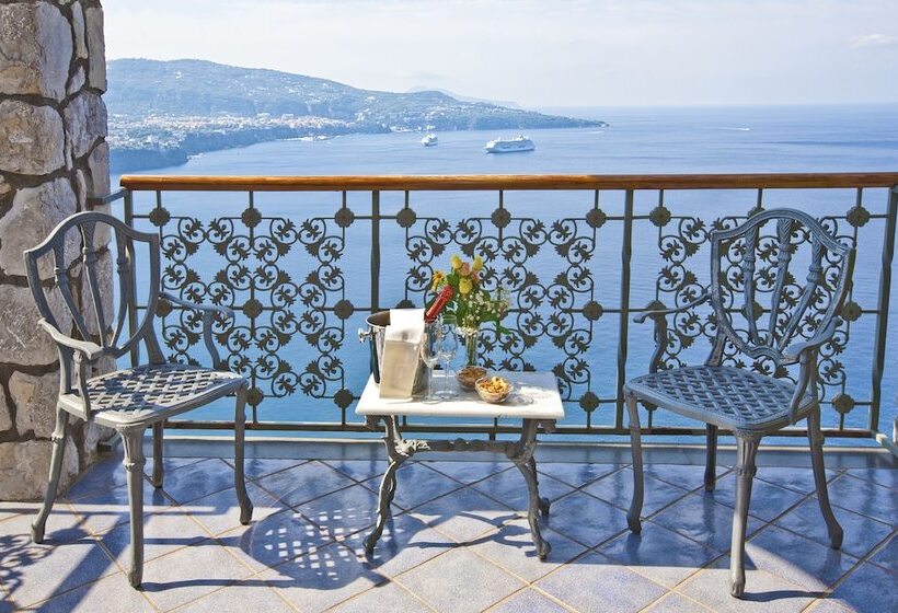 בית מלון כפרי Mega Mare