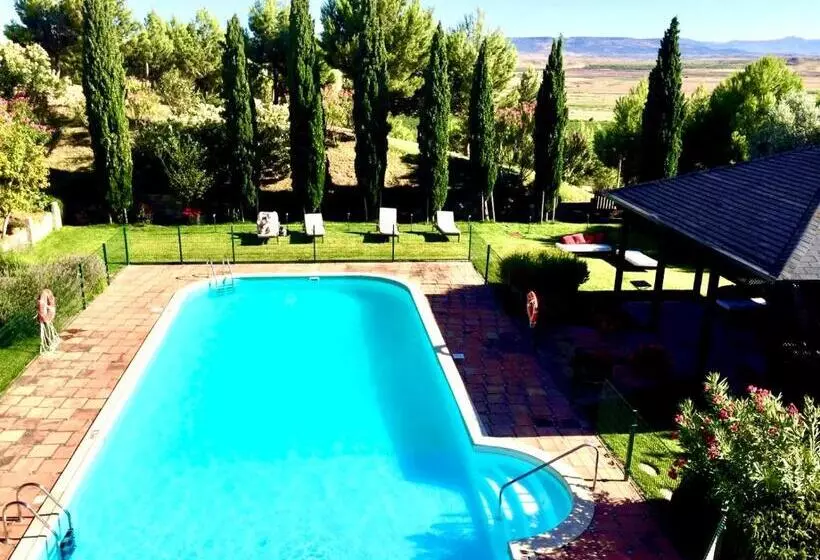 בית מלון כפרי Pago De Cirsus