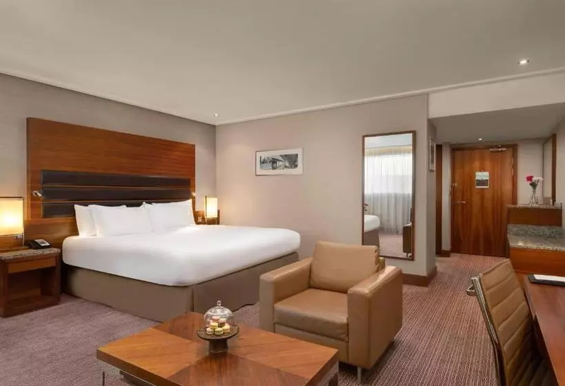 Отель Sofitel London Heathrow