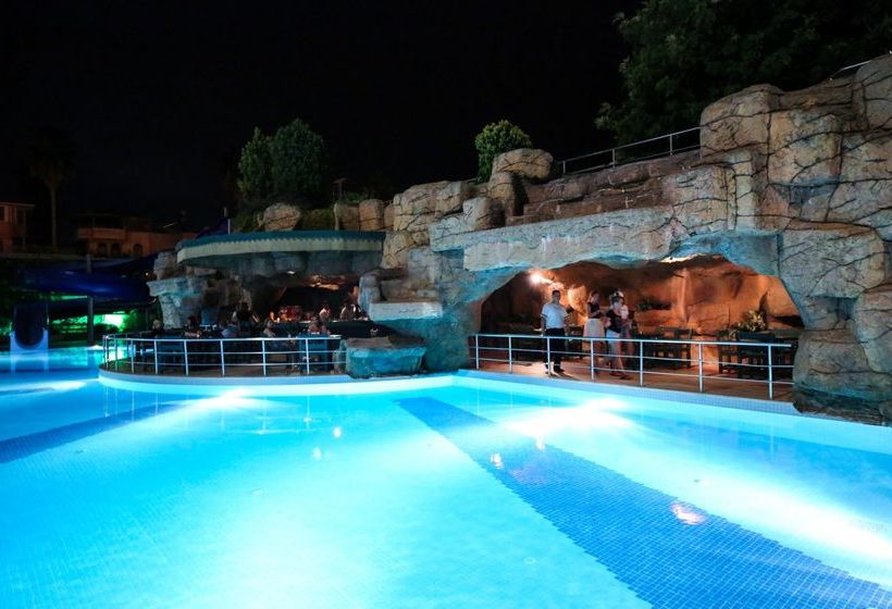 בית מלון כפרי Timo Resort