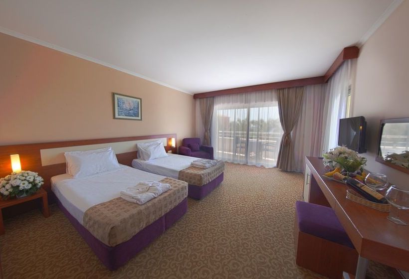 בית מלון כפרי Timo Resort