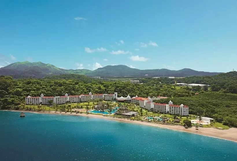 אתר נופש Dreams Playa Bonita All Inclusive
