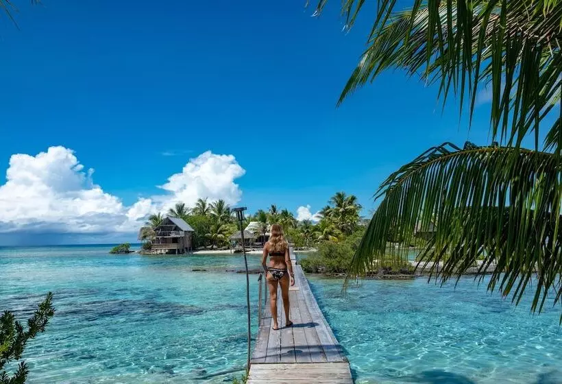 هتل Tetamanu Village