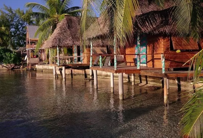 هتل Tetamanu Village