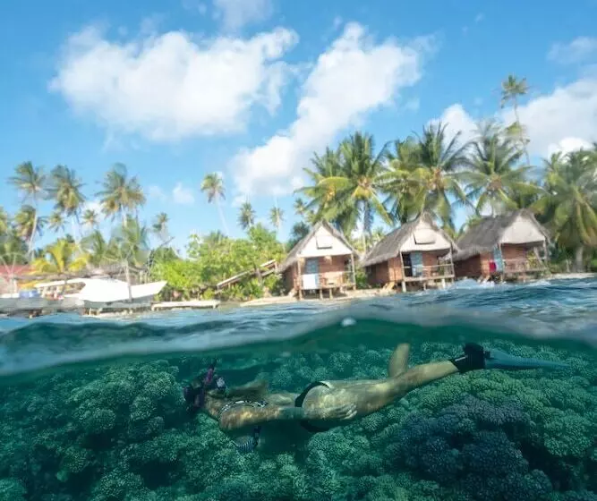 هتل Tetamanu Village