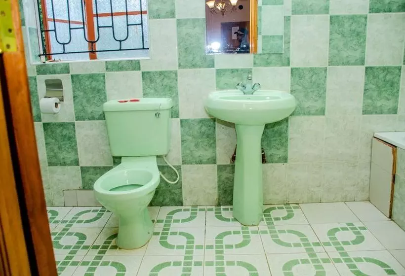 تختخواب و صبحانه 2d La Office Palace