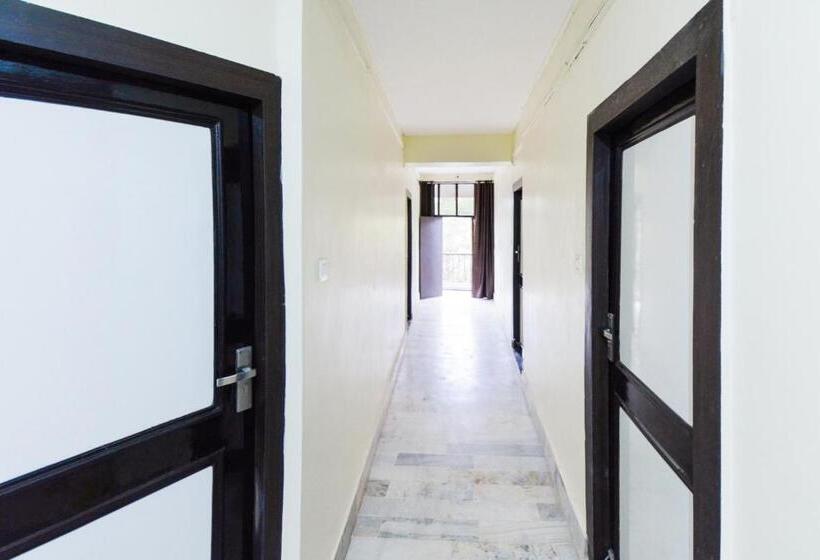 Отель Oyo 46315  Kartar