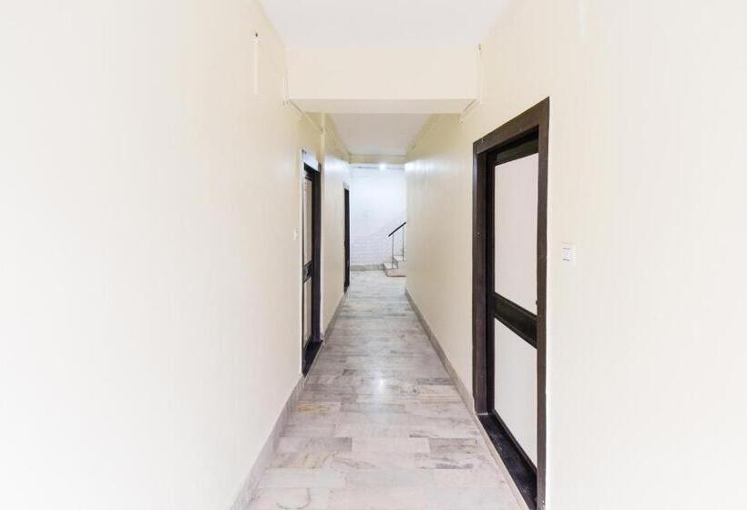 Отель Oyo 46315  Kartar