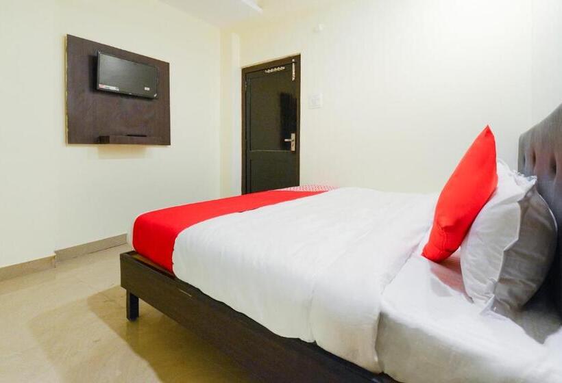 Отель Oyo 46315  Kartar