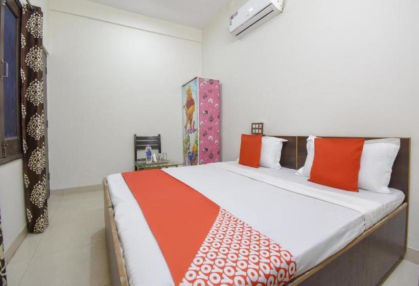 酒店 Oyo 76334 Eight Cubes