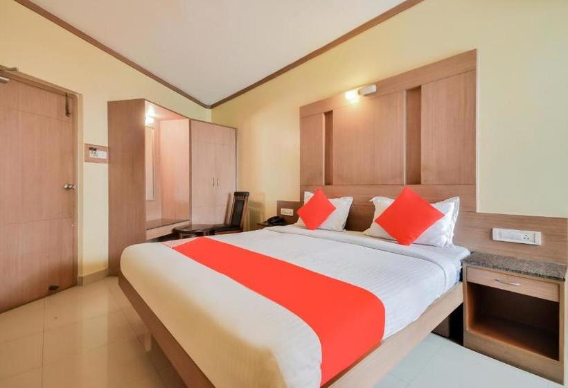 ホテル Oyo Com302 Ap V