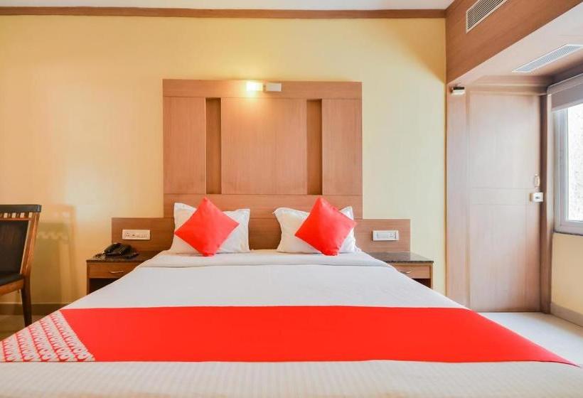 ホテル Oyo Com302 Ap V