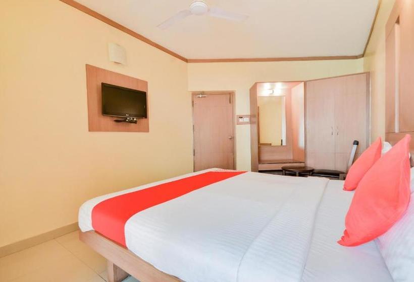 ホテル Oyo Com302 Ap V