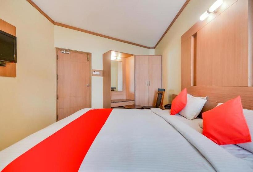 ホテル Oyo Com302 Ap V