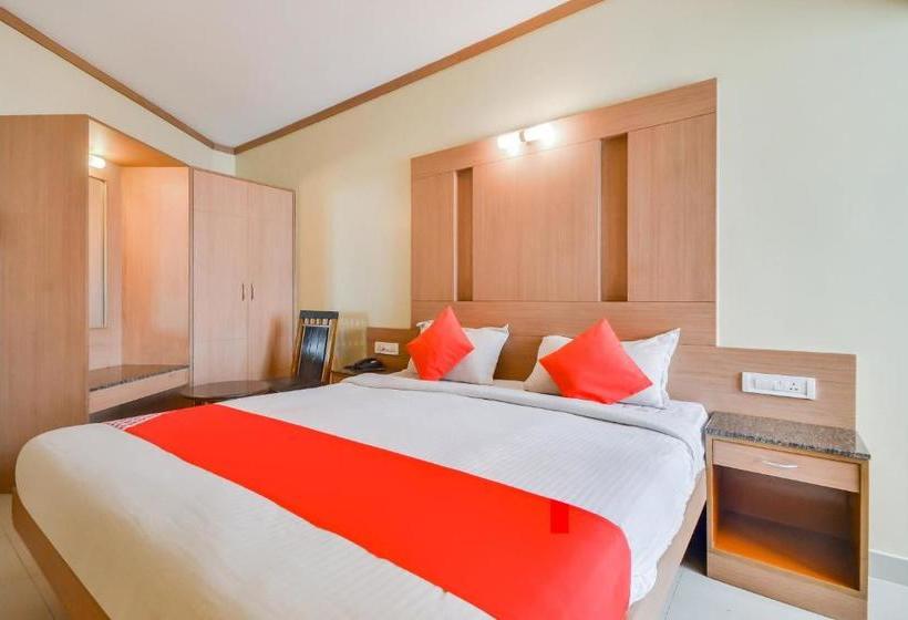 ホテル Oyo Com302 Ap V