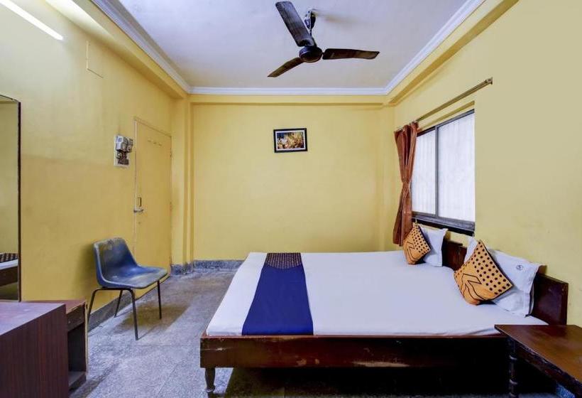 Hotelli Spot On 77478  Piyush