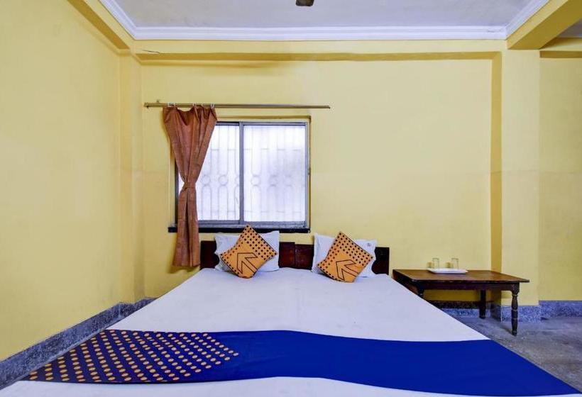 Hotelli Spot On 77478  Piyush