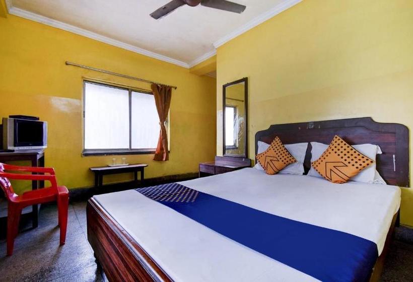 Hotelli Spot On 77478  Piyush