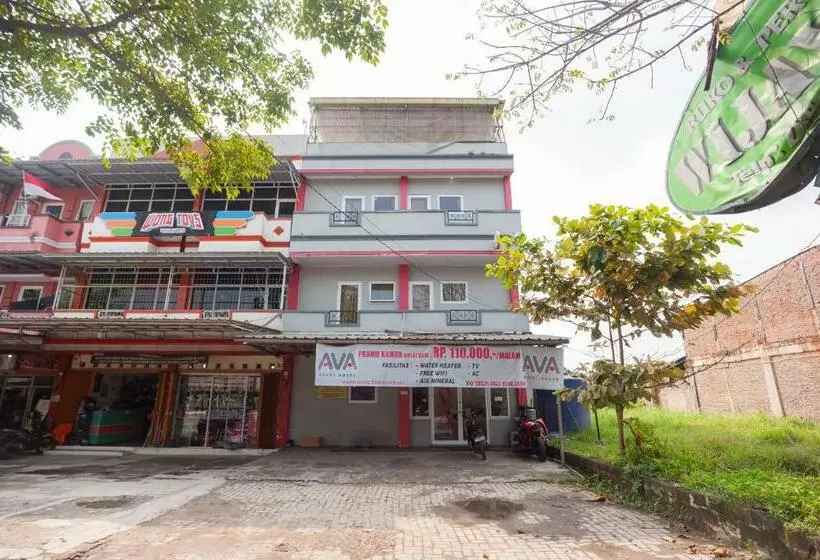 ホテル Ava Guesthouse Mitra Reddoorz Lampung