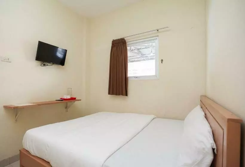 ホテル Ava Guesthouse Mitra Reddoorz Lampung