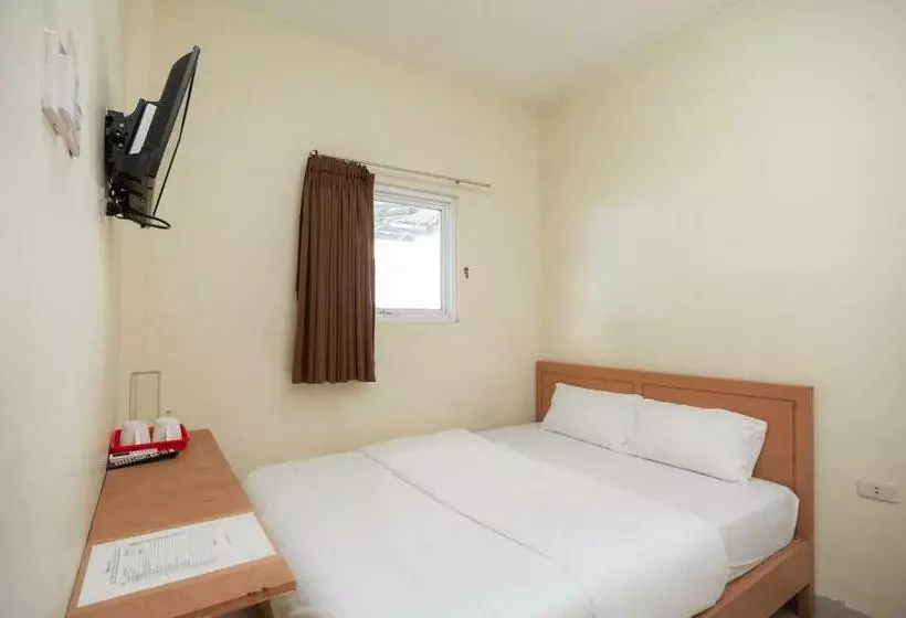 ホテル Ava Guesthouse Mitra Reddoorz Lampung