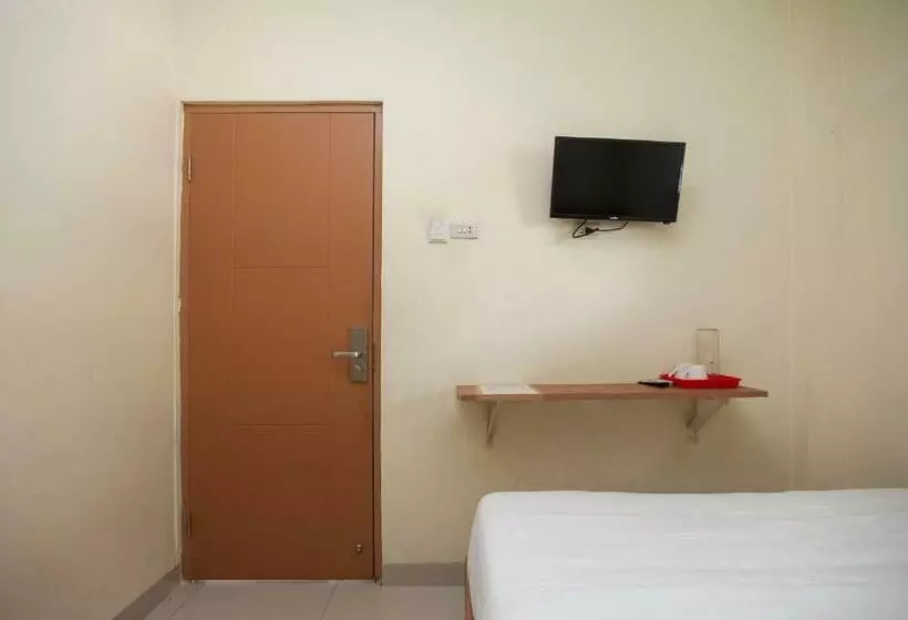 ホテル Ava Guesthouse Mitra Reddoorz Lampung