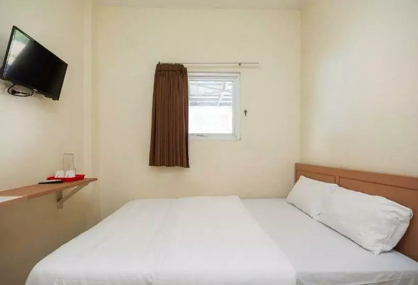 ホテル Ava Guesthouse Mitra Reddoorz Lampung