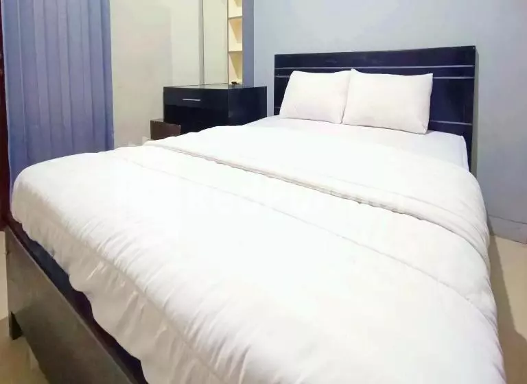 ホテル D Waru Homestay Syariah Near Jl Slamet Riyadi Mitra Reddoorz