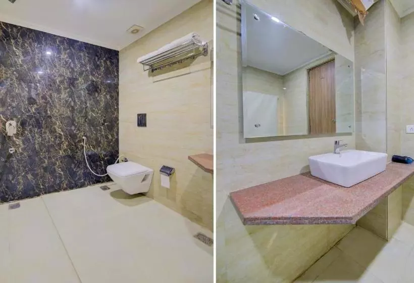 Hotelli Grand Suites   A Unit Of D Capitol Near Delhi Airport