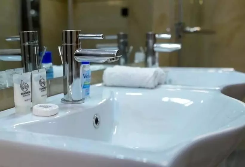 هتل Esiankiki Resort & Spa