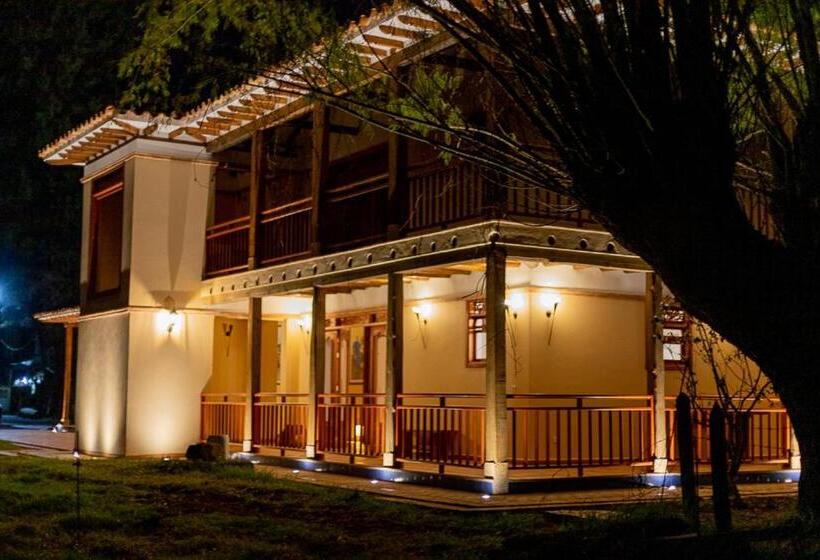 هتل Marquesa De Pinares