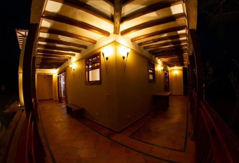 هتل Marquesa De Pinares