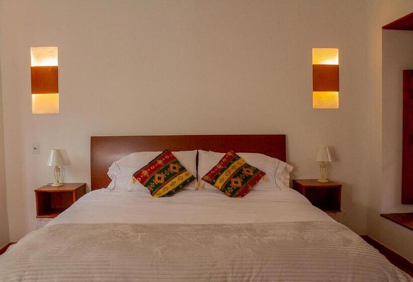 هتل Marquesa De Pinares