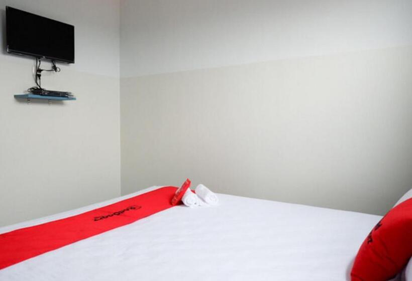 בית מלון כפרי Reddoorz Near Tamansari Shopping Center Salatiga