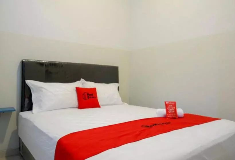 ホテル Reddoorz Near Tamansari Shopping Center Salatiga