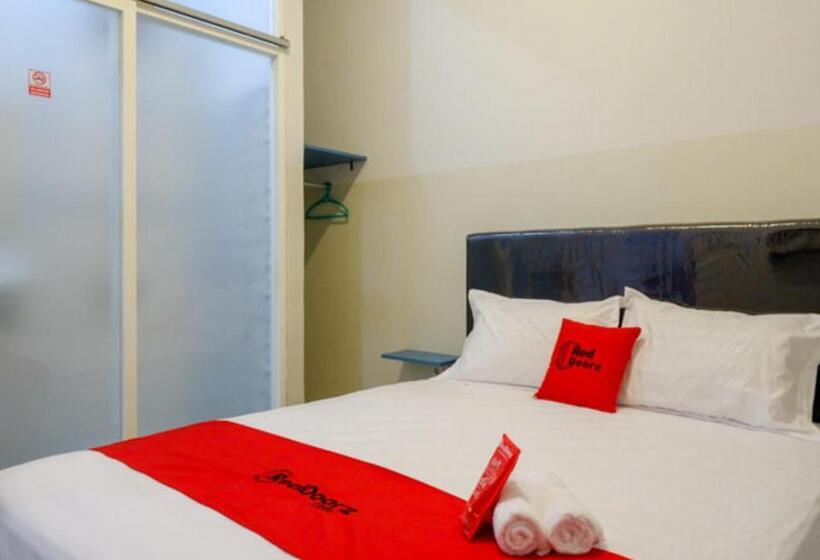 בית מלון כפרי Reddoorz Near Tamansari Shopping Center Salatiga