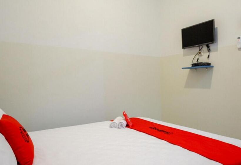 בית מלון כפרי Reddoorz Near Tamansari Shopping Center Salatiga