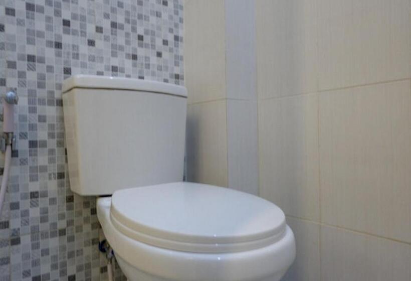 בית מלון כפרי Reddoorz Near Tamansari Shopping Center Salatiga