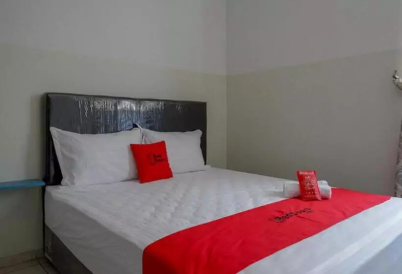 ホテル Reddoorz Near Tamansari Shopping Center Salatiga