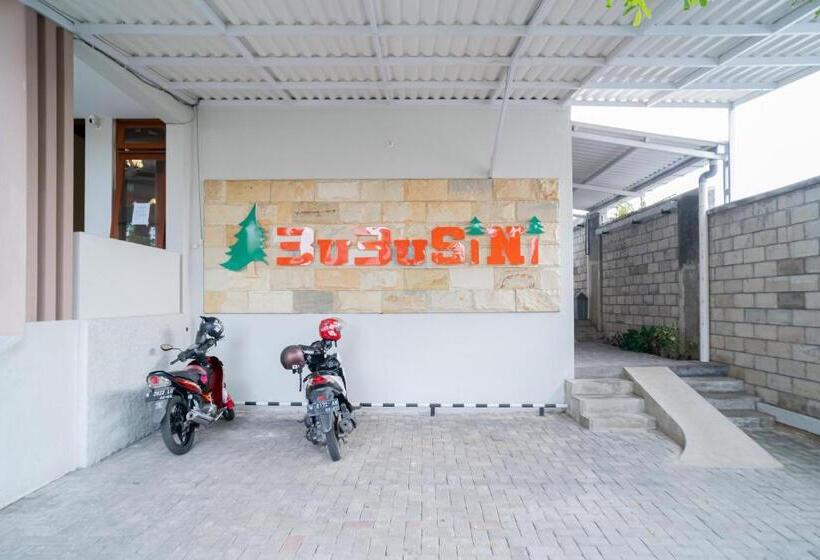 Urbanview Hotel Bubusini Batu By Reddoorz