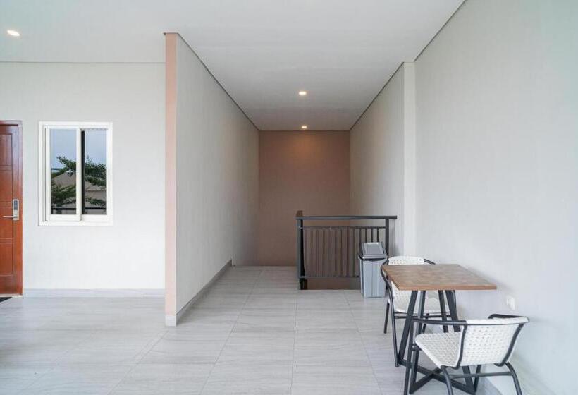 Urbanview Hotel Bubusini Batu By Reddoorz